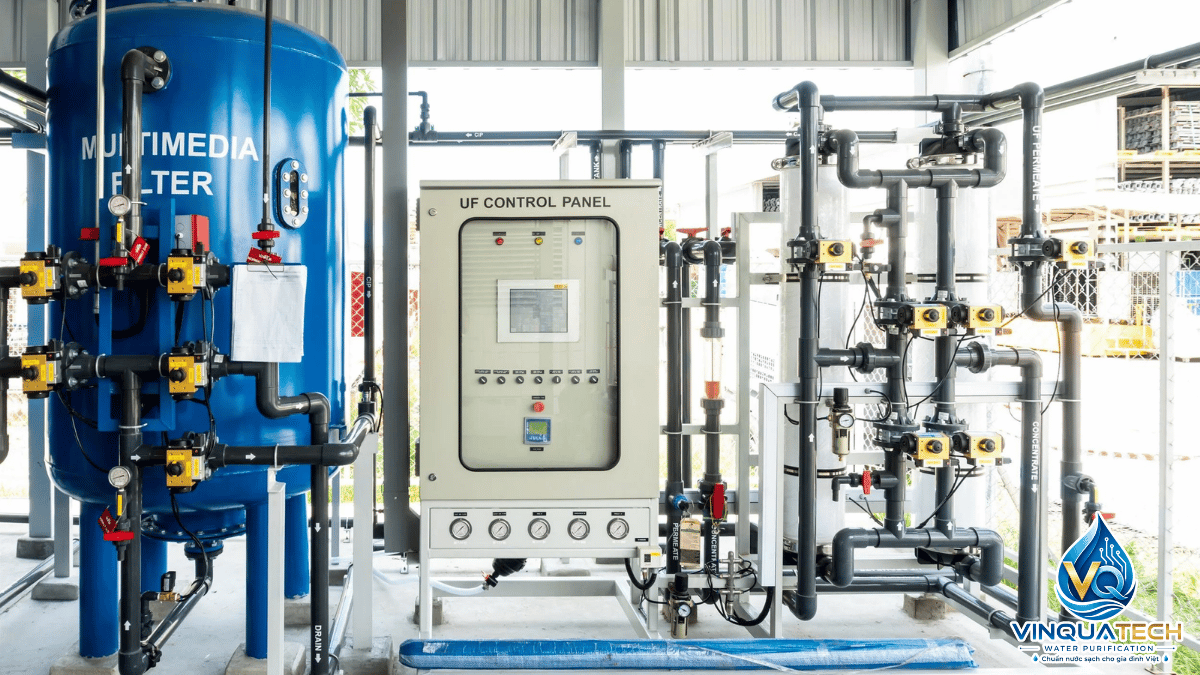Hệ thống tiền xử lý nước giếng với cột lọc và module UF phía sau